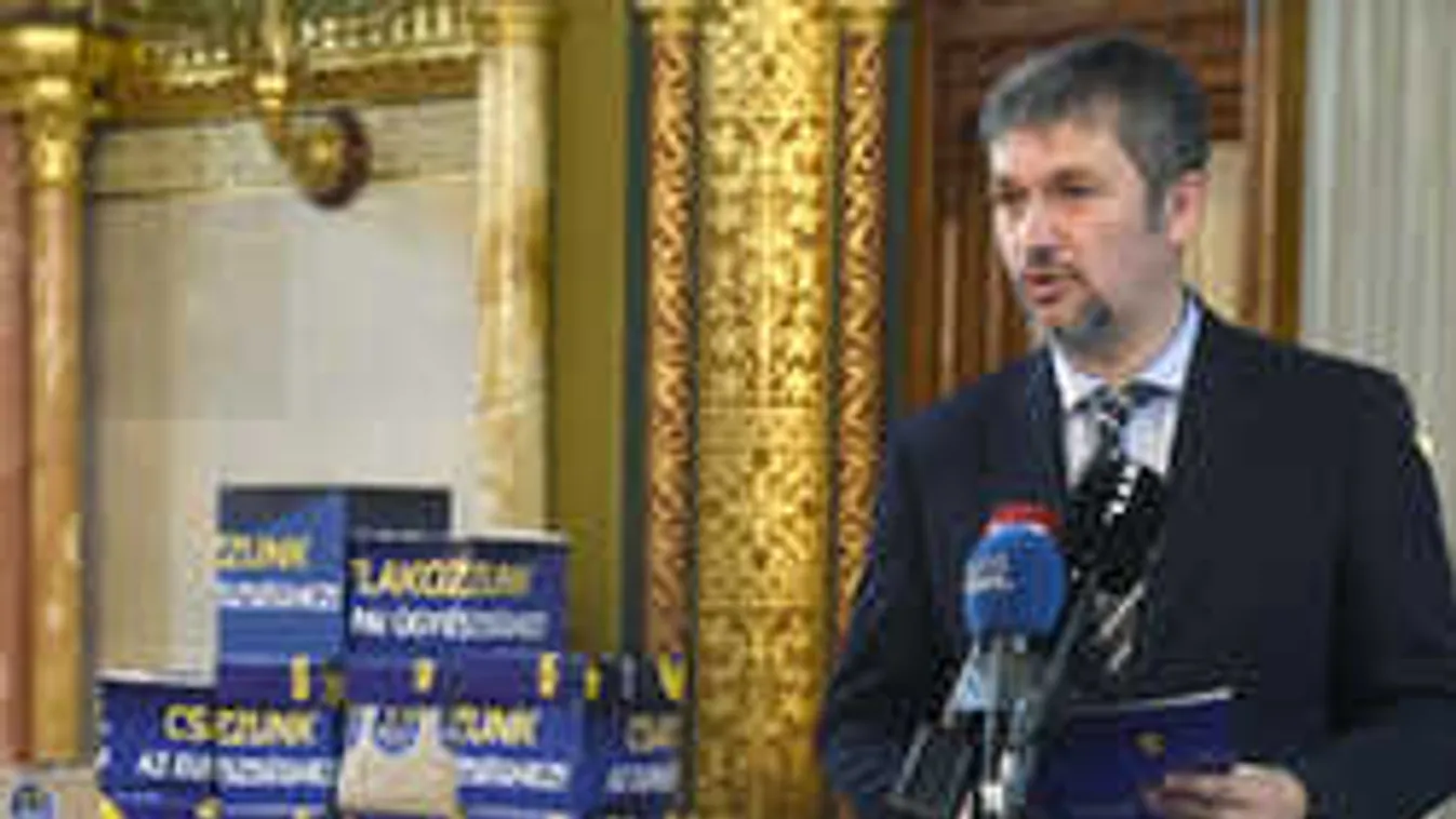 USA-cégek kezébe kerültek több százezer magyar állampolgár adatai