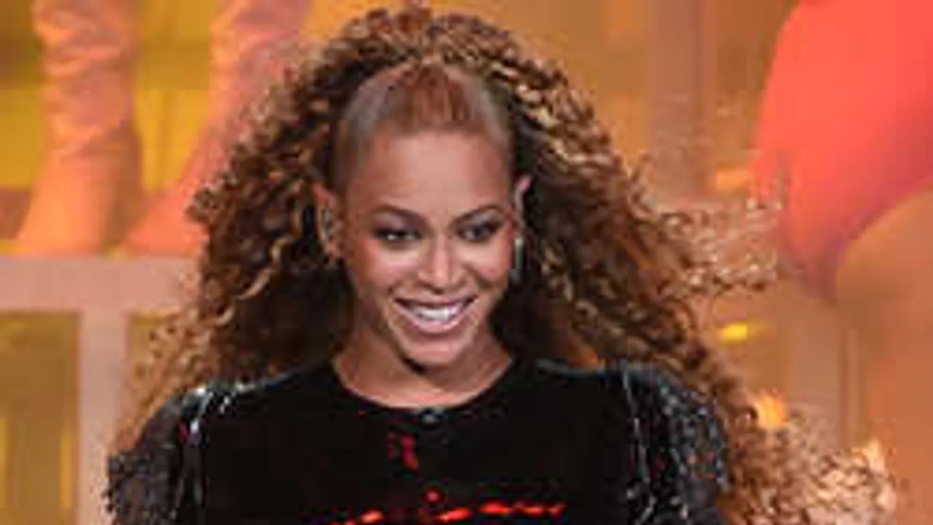 Rémület Beyoncé koncertjén: meg kellett menteni az énekesnőt