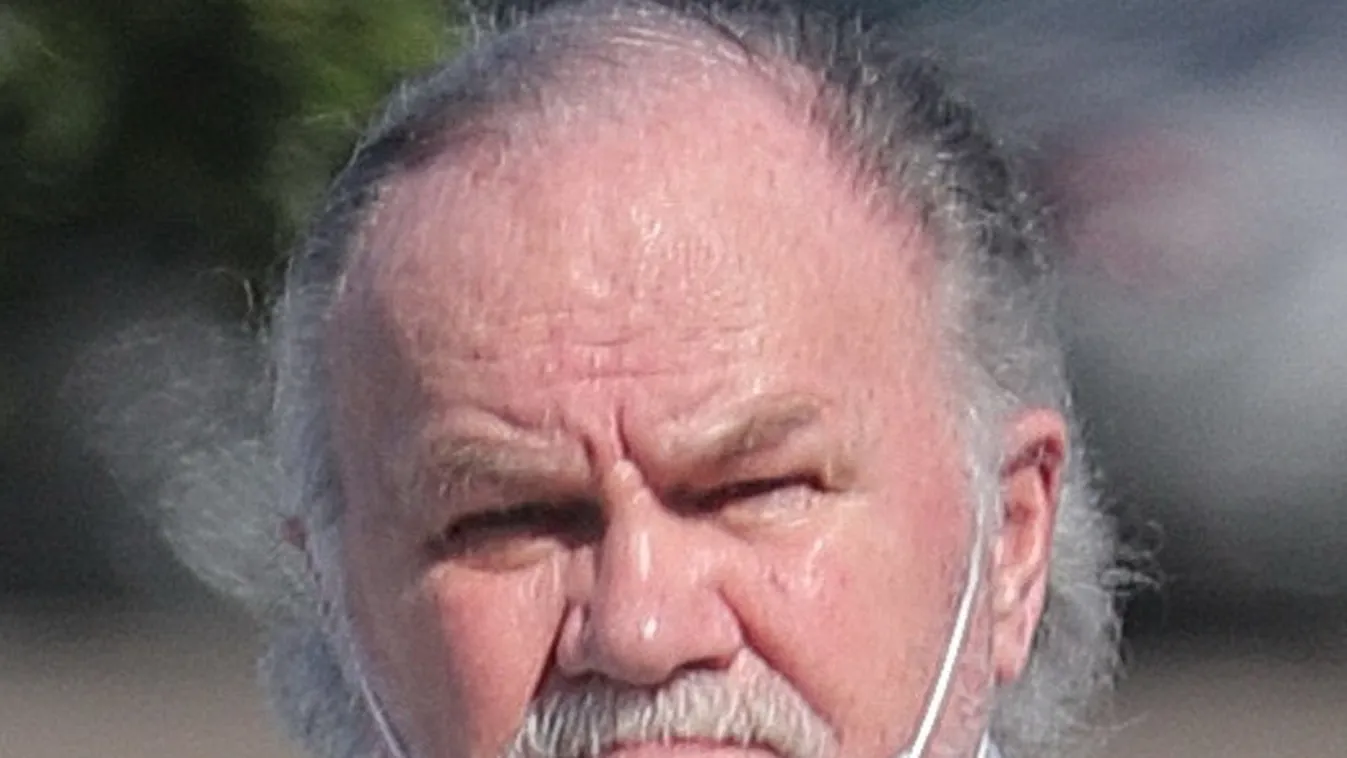 EXCLUSIVE: Thomas Markle Visits The Home Depot in Mexico.