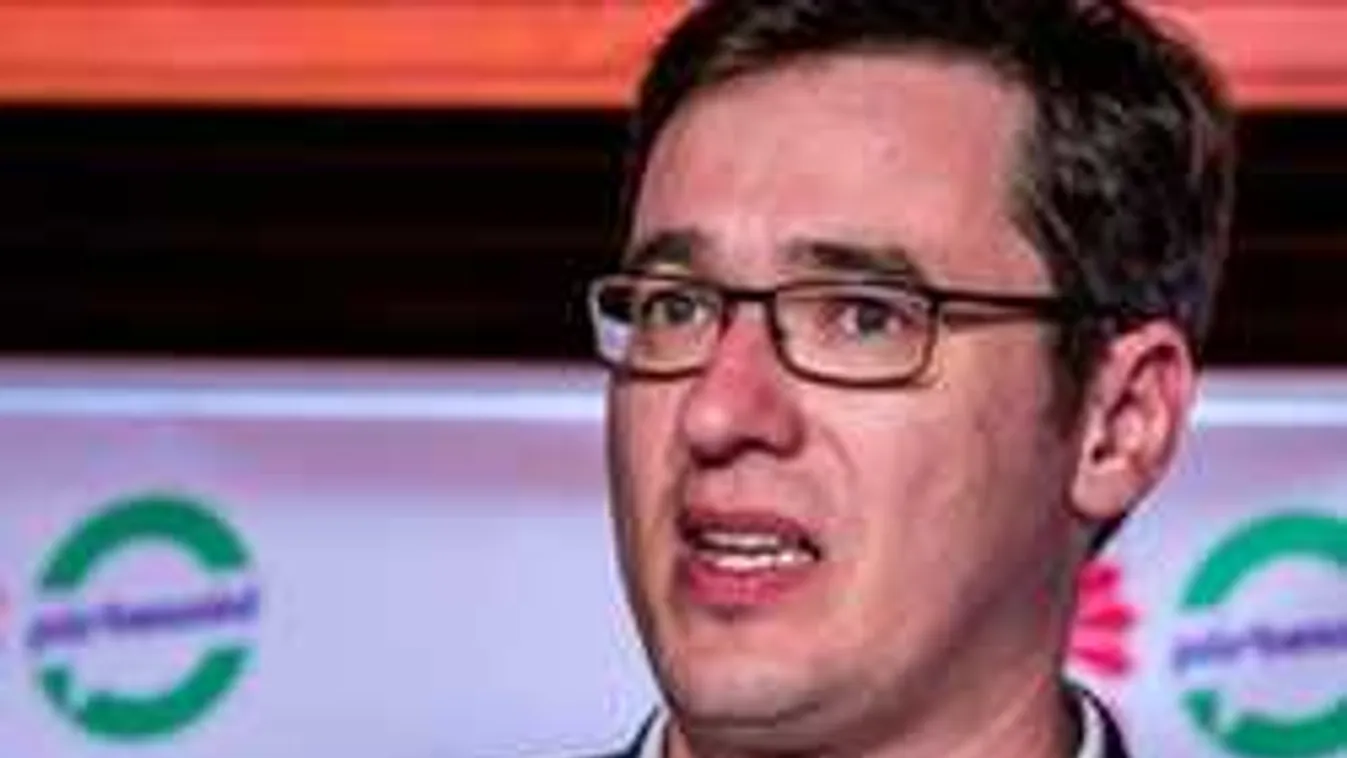 Karácsony megnyomta a pánikgombot, nem láthatók a szerződései