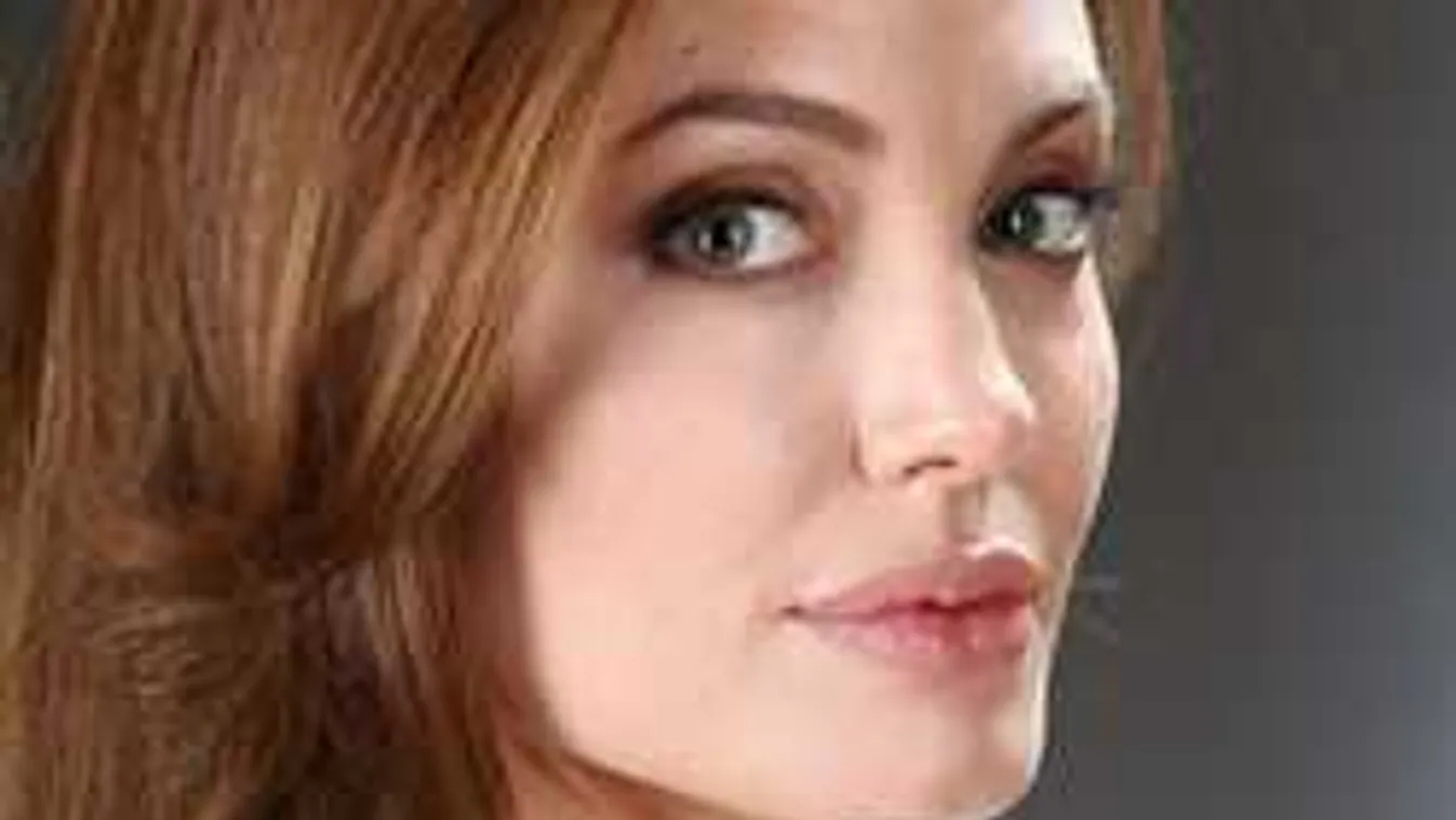 Miért kapott Angelina Jolie arcidegbénulást? Kiderült az igazság!