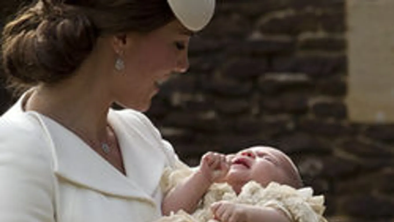 Nézegess cuki képeket Charlotte keresztelőjéről!