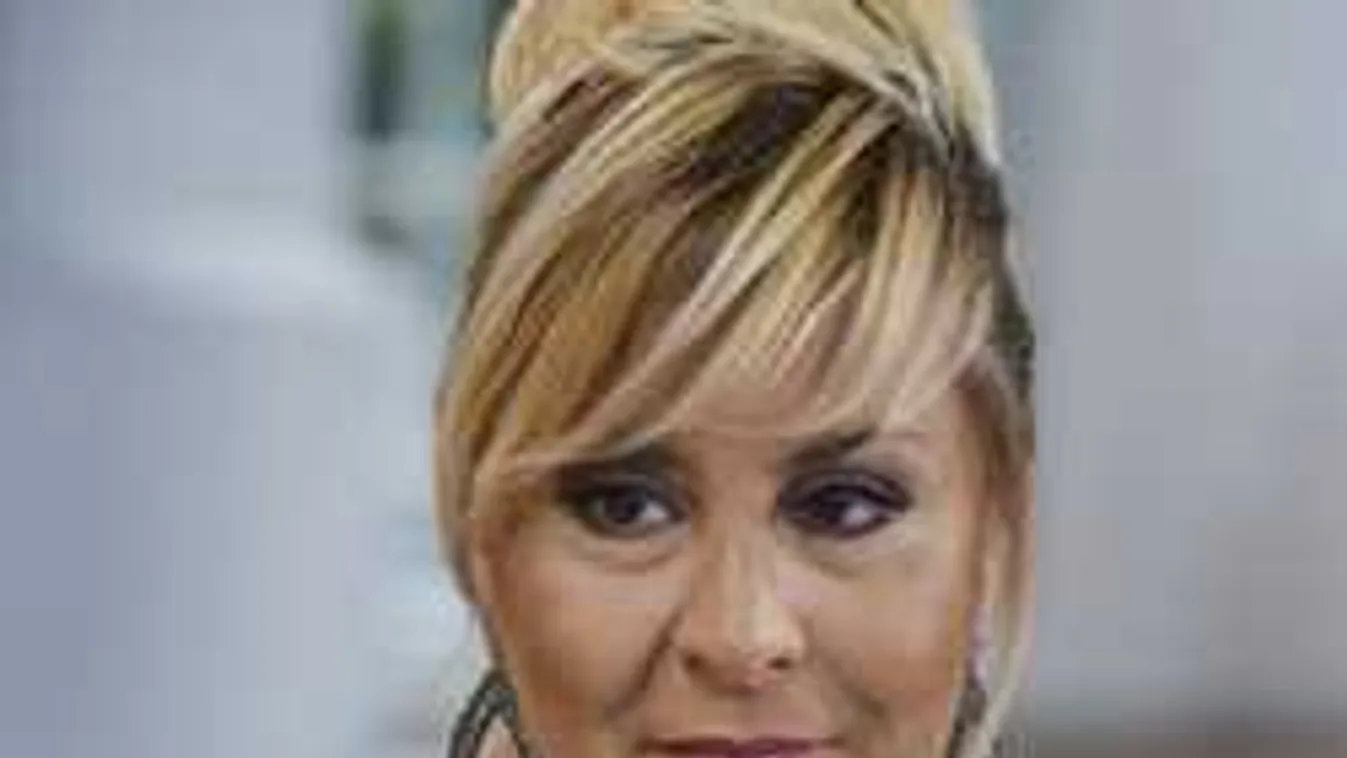 Beismerte, káros szenvedélyek rabságában él Szulák Andrea