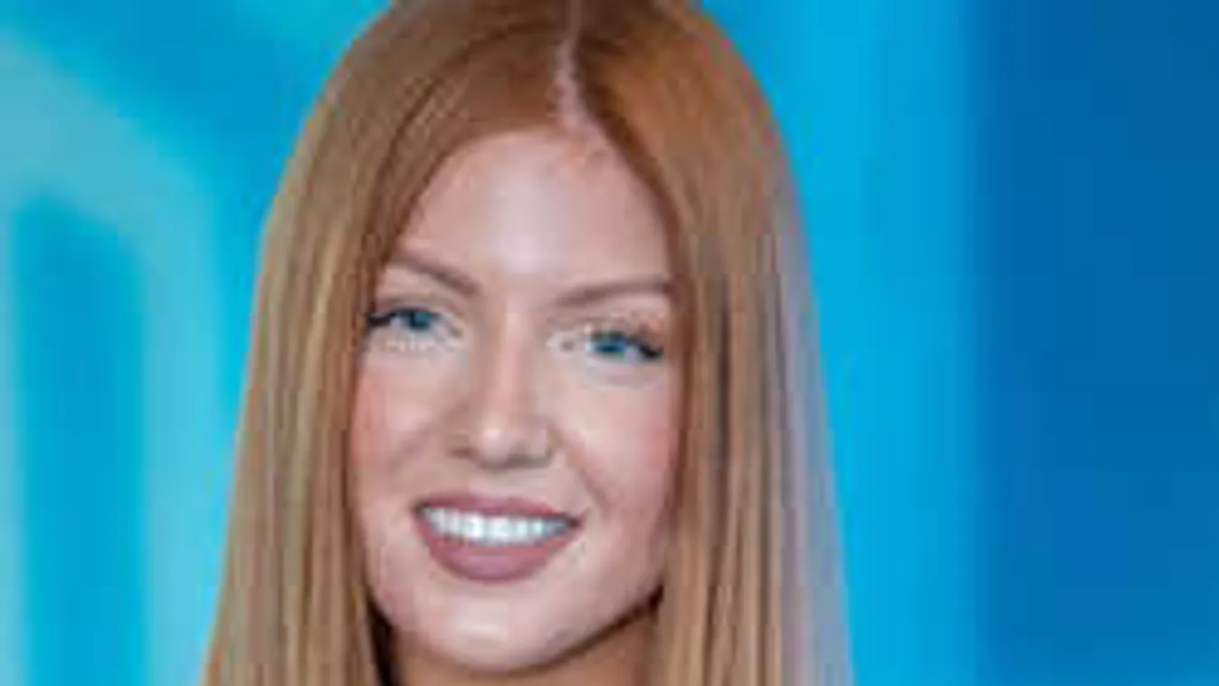 Árulkodó fotó: Tolvai Reni megmutatta, mekkora valójában a melle