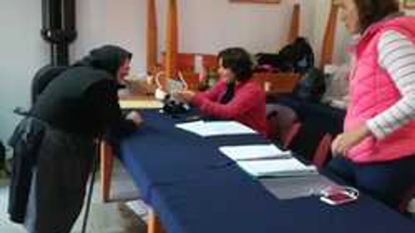 A magyar közösségért szavazott a 100 éves erdélyi asszony