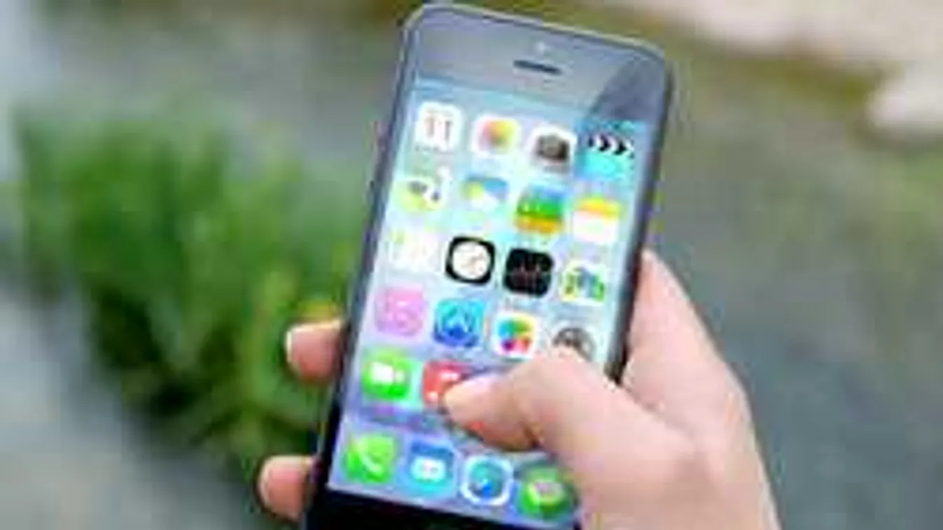 Egyszerre 60 ezren perelték be az Apple-t a butított iPhonok miatt