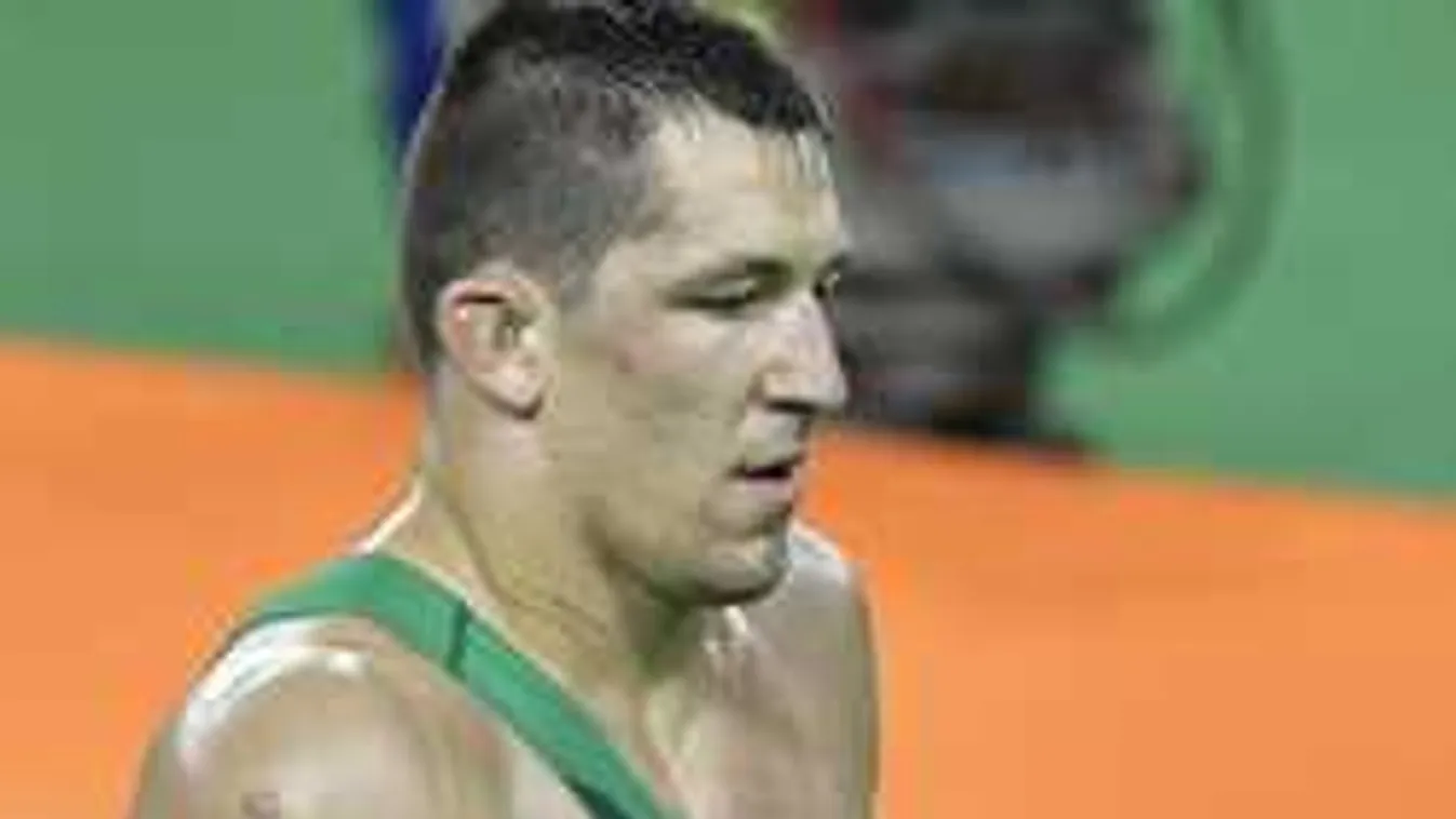 Lőrincz Viktor: Üres a vitrinem