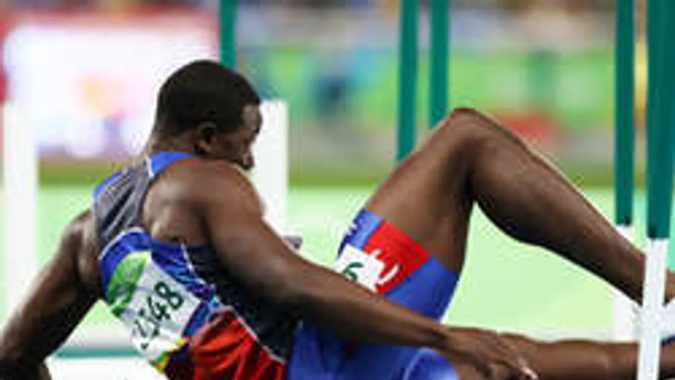 Pofára esett az olimpia legnagyobb lúzere - videó