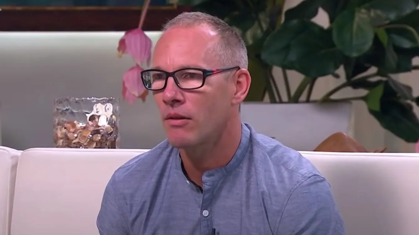 Megszakad a szív: Óriási tömeg gyűlt össze Csollány Szilveszter otthonánál - Videó