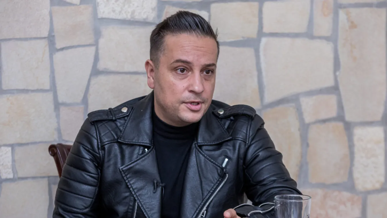 Össztűz zúdul L.L. Juniorra