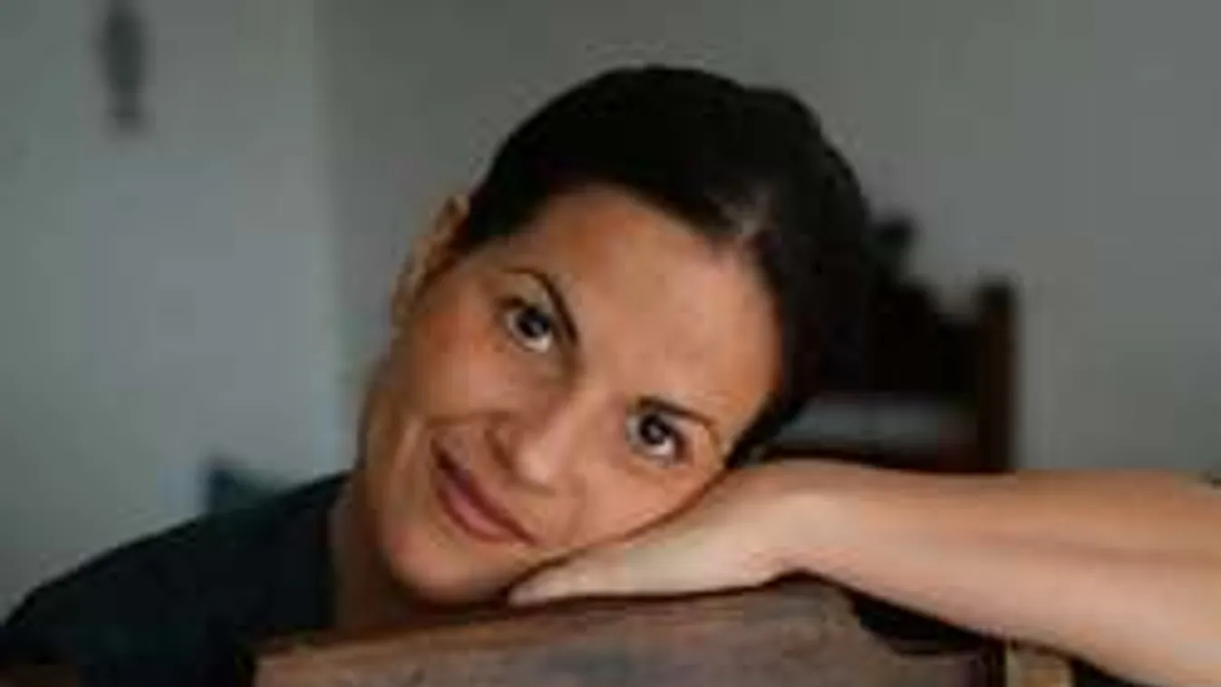 Hosszú magányosság után újra szerelmes a magyar sztáranyuka