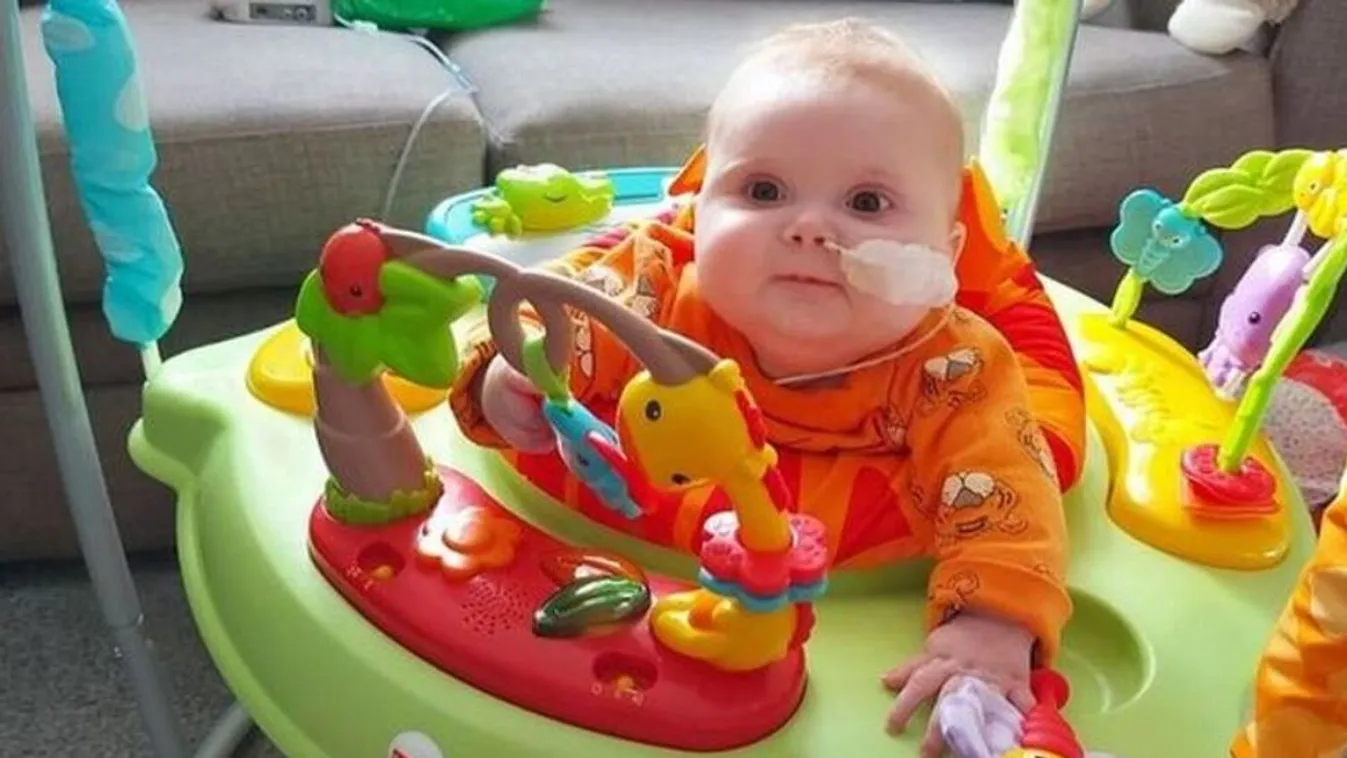 „Csak néztem a gyönyörű kislányunkat és nem akartam elhinni, amit az orvos mondott” – szörnyű hírt közöltek a fiatal szülőkkel