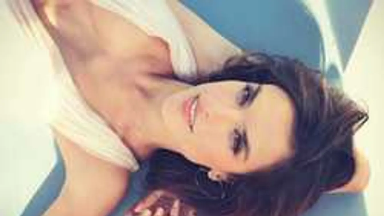 Felforrt a levegő: kőkemény popsiját mutogatja a dögös szupermodell