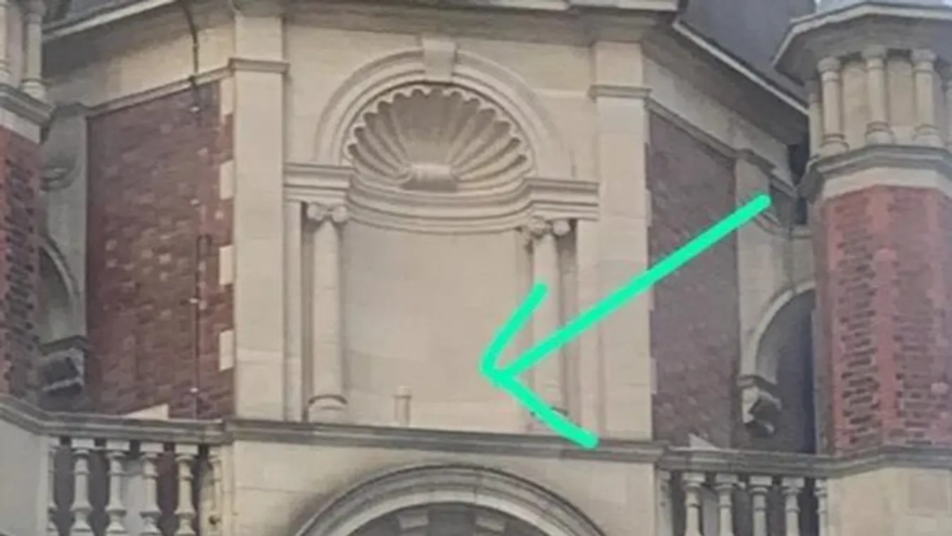 Áll a bál, méretes agyagpéniszt távolítottak el Vilmos és Harry életének fontos helyszínéről