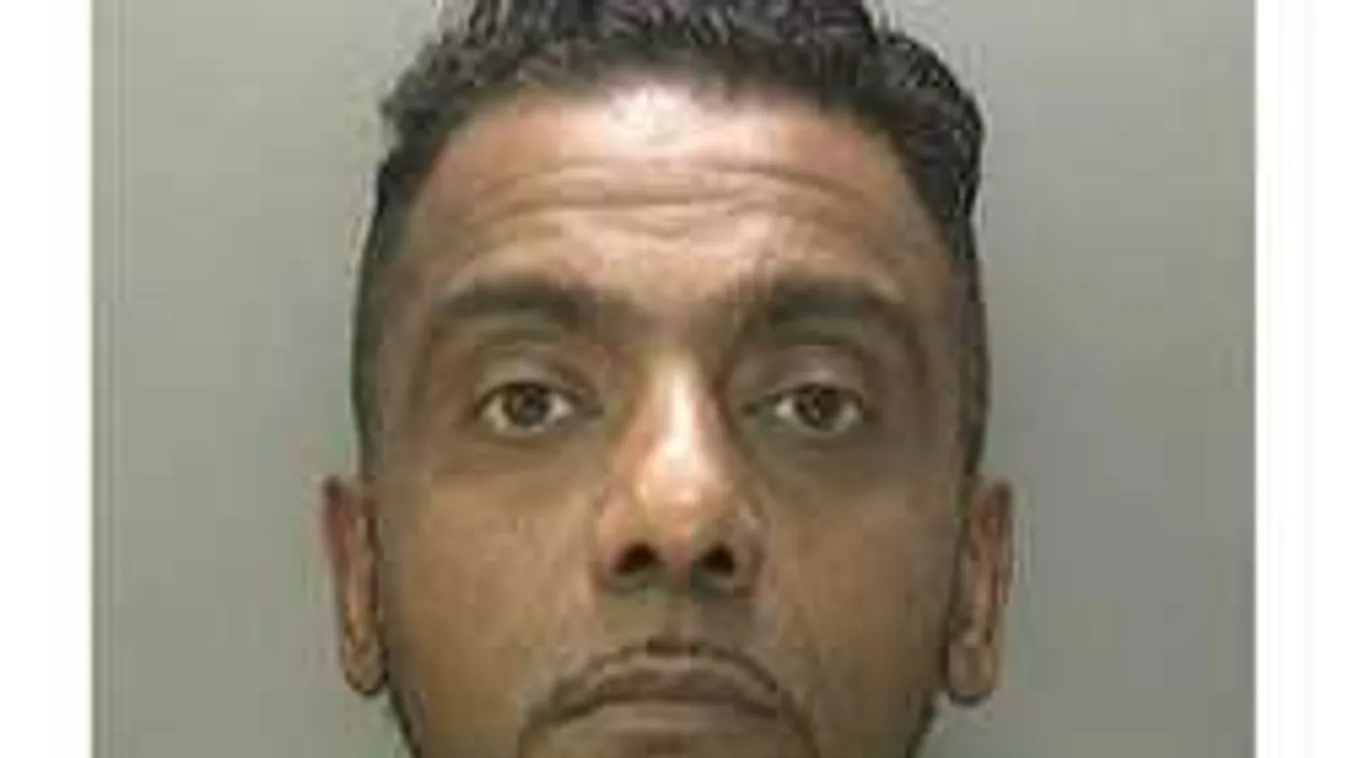 Autójával áthajtott az áldozata fején a felhergelt migráns