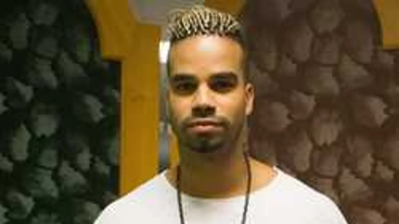 Rendőrök vitték a bíróságra Kállay Saunders Andrást!