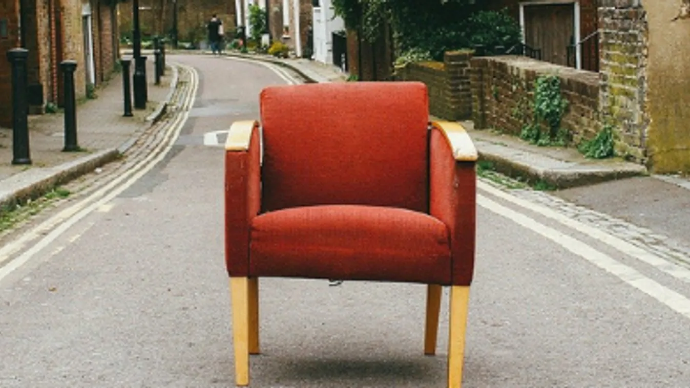 IKEA-botrány: hamis tanúsítvánnyal kerültek bútorok a magyar üzletekbe