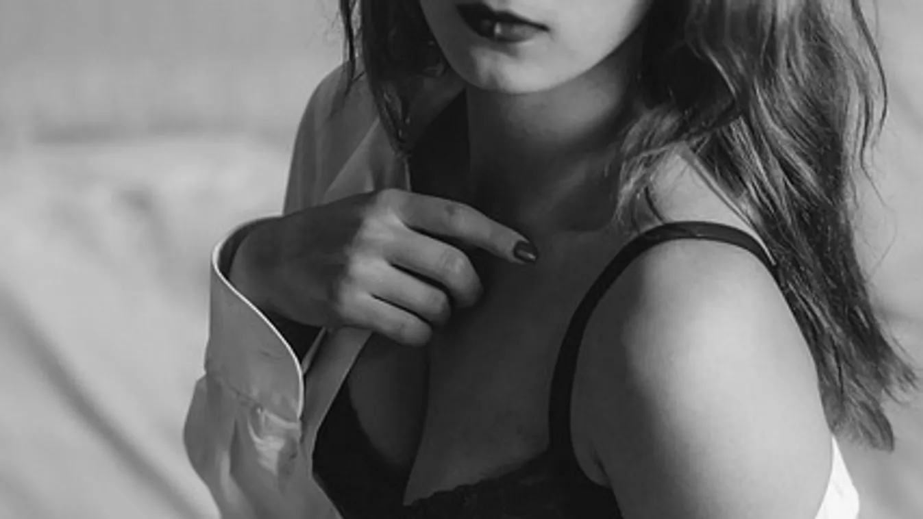 Fordult a trend: ez a női mellforma lett a férfiak kedvence