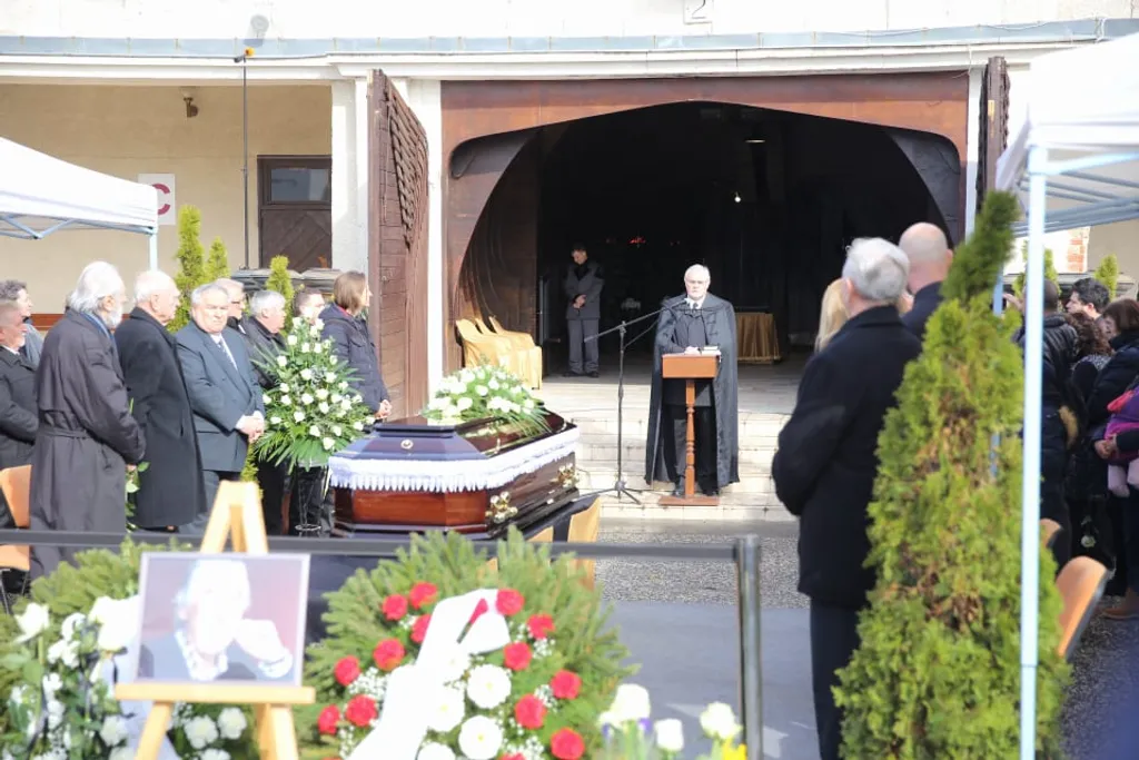 89169272_187861362638098_370393061869486080_n