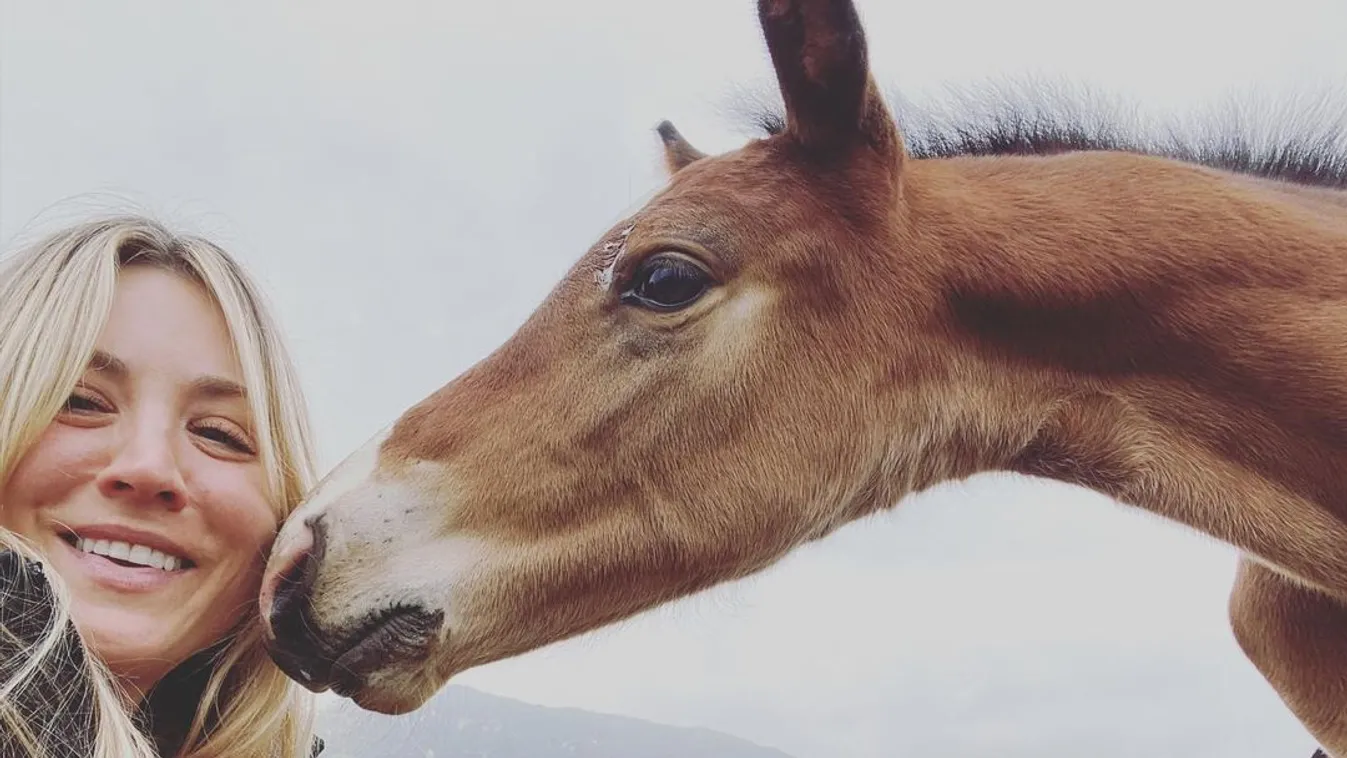 Kaley Cuoco imádja a lovakat