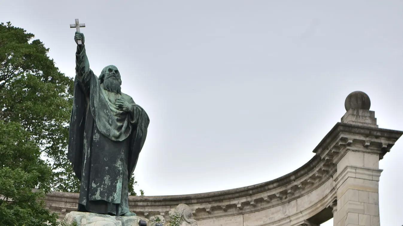 Távolságtartó, mégis ütős leánykérés a koronavírus idején Budapesten – Fotó