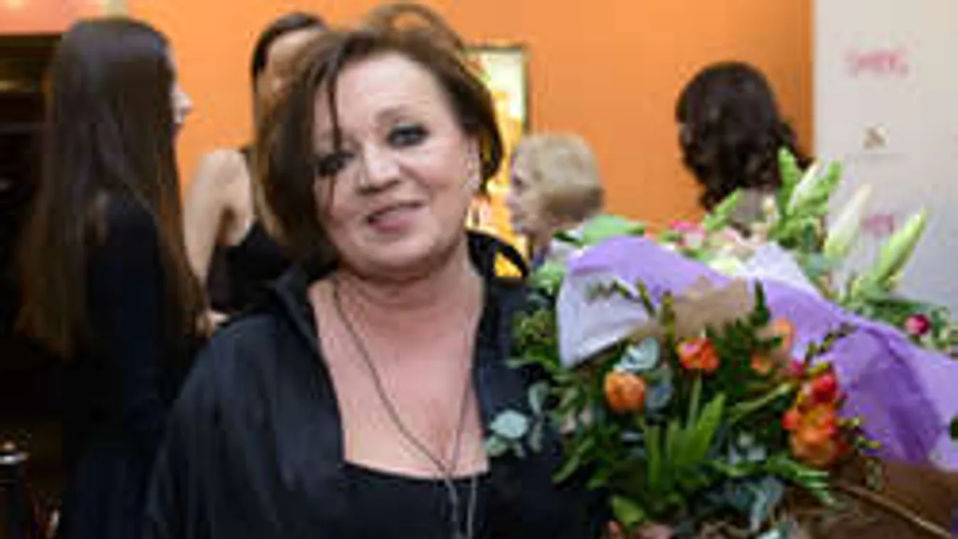 Sürgősen műteni kell Csákányi Esztert - állítják kollégái!