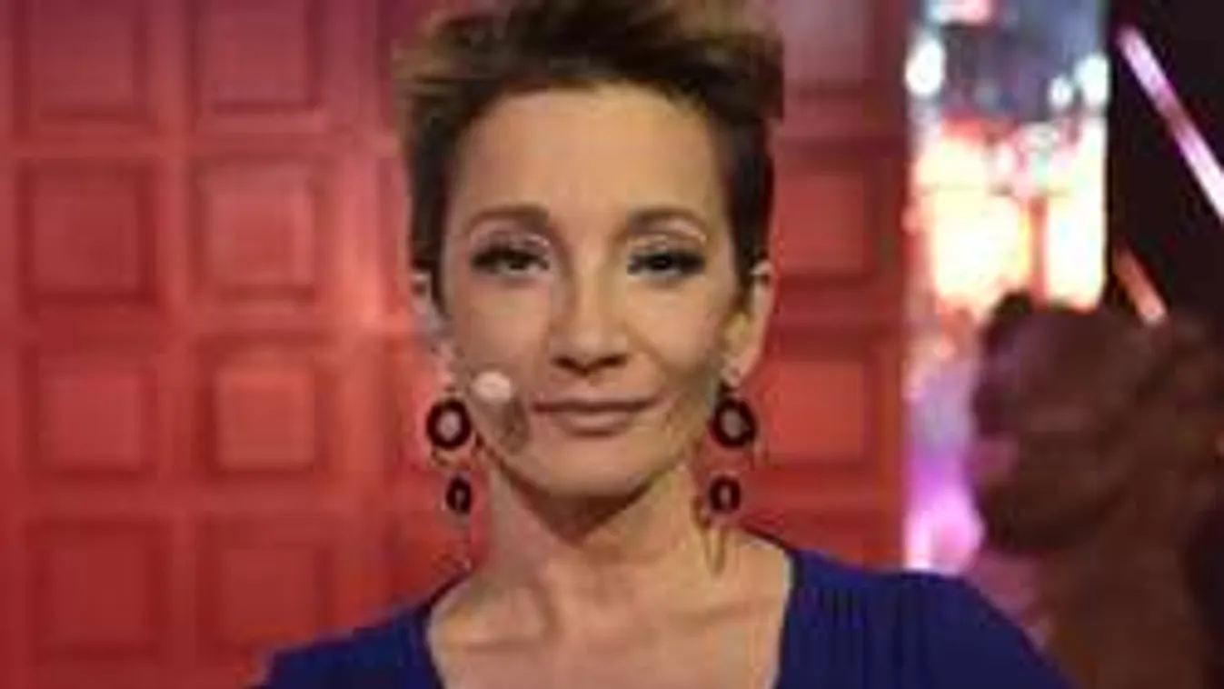 Élő adásban fotóztuk le Keresztes Ildikó formás melleit!