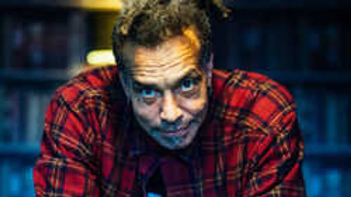 Most közölte a család: Váratlanul elhunyt a legendás énekes