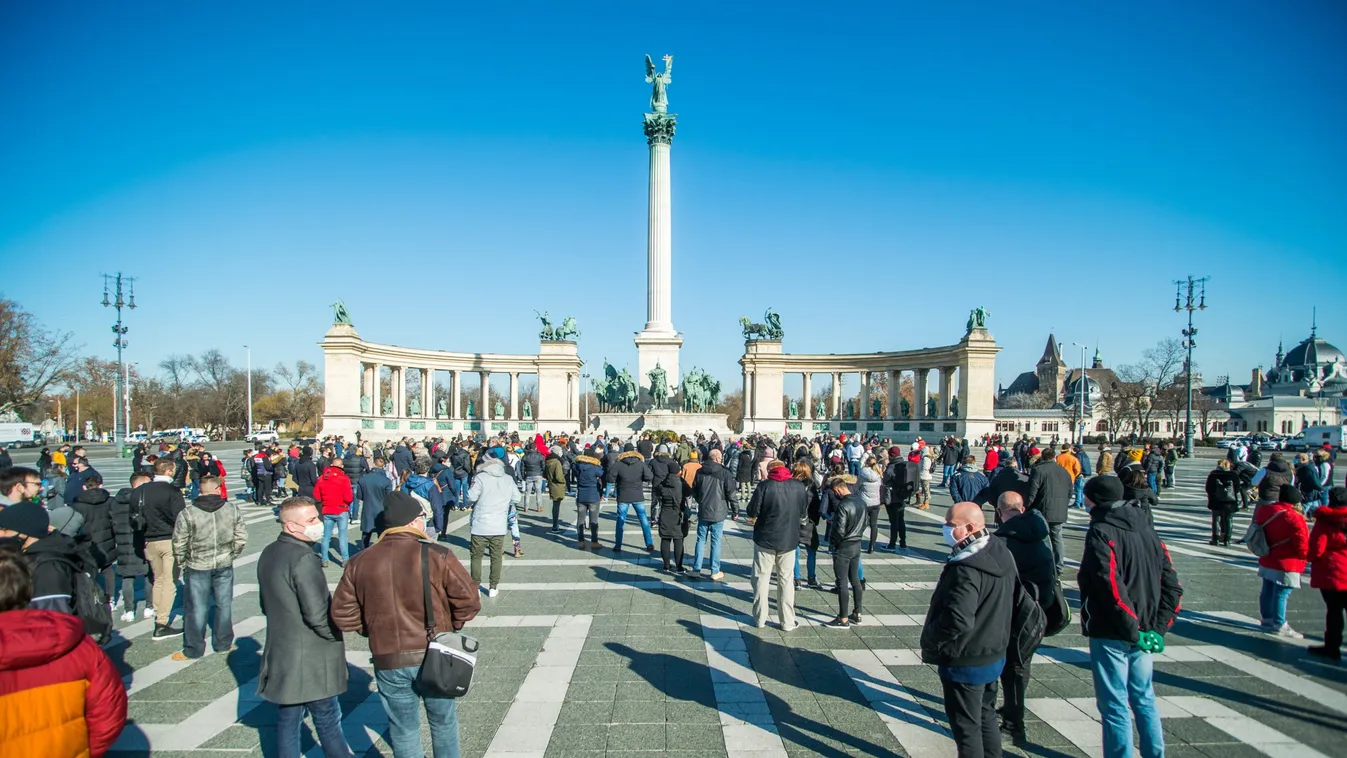 A vírustagadó Gődény emberei lázítják az éttermeseket