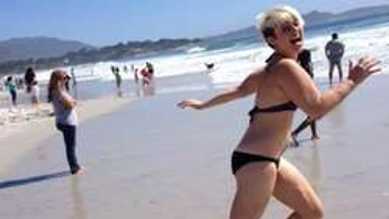 Félre a címlapokkal! Így néz ki a VALÓDI nő bikiniben