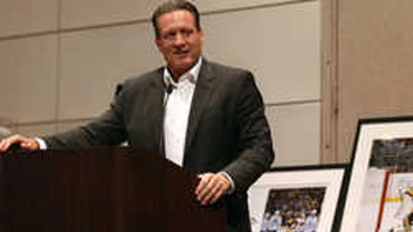 Nagyon laza, Budapesten hajókázik a világsztár