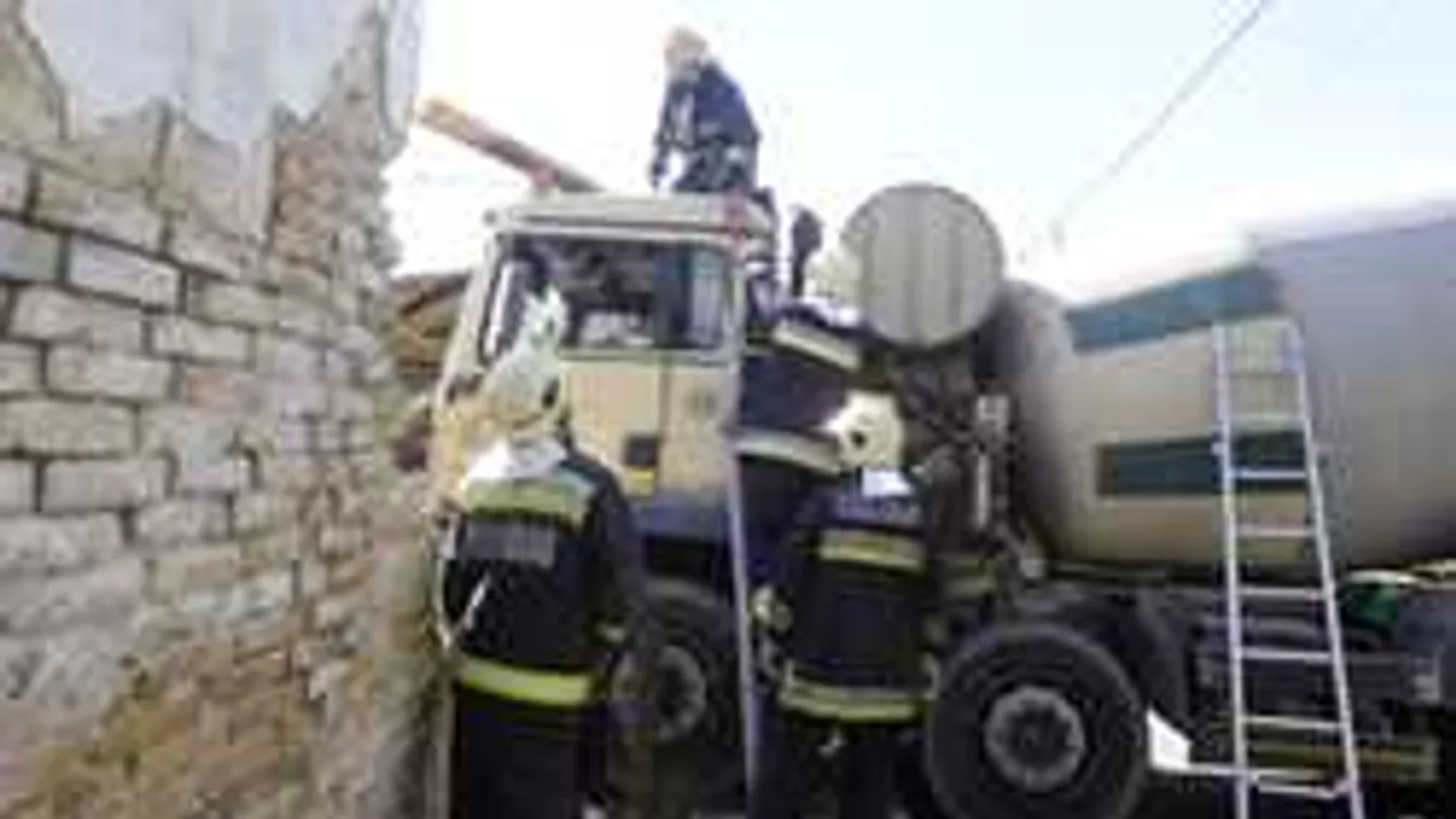 Lesújtó fotók: Ennyi maradt a budafoki házból a baleset után