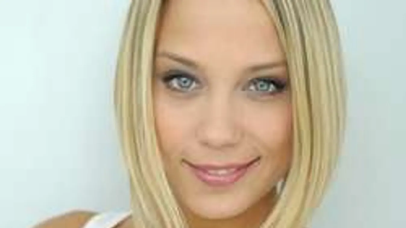 Kiss Ramóna anyukáját a testvérének nézik! - Fotó!