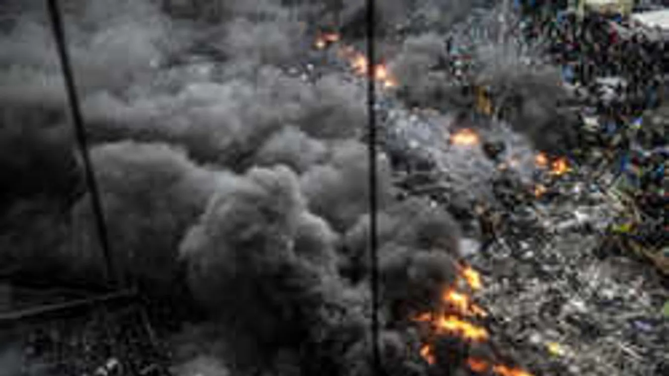 Az ellenzék Majdant akar csinálni a Kossuth térből