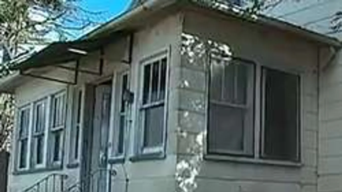 Hetekig őrizgetett egy hullát az ágya alatt