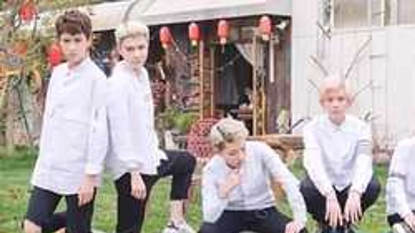 Valami nagyon nem stimmel ezzel az új fiúcsapattal!