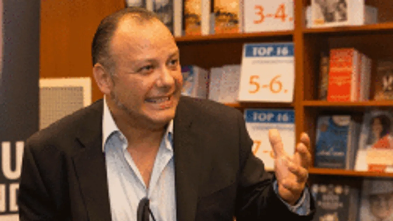 Ez őrület! Damu Roland a neten őrjöng. Perrel fenyegeti volt cellatársát