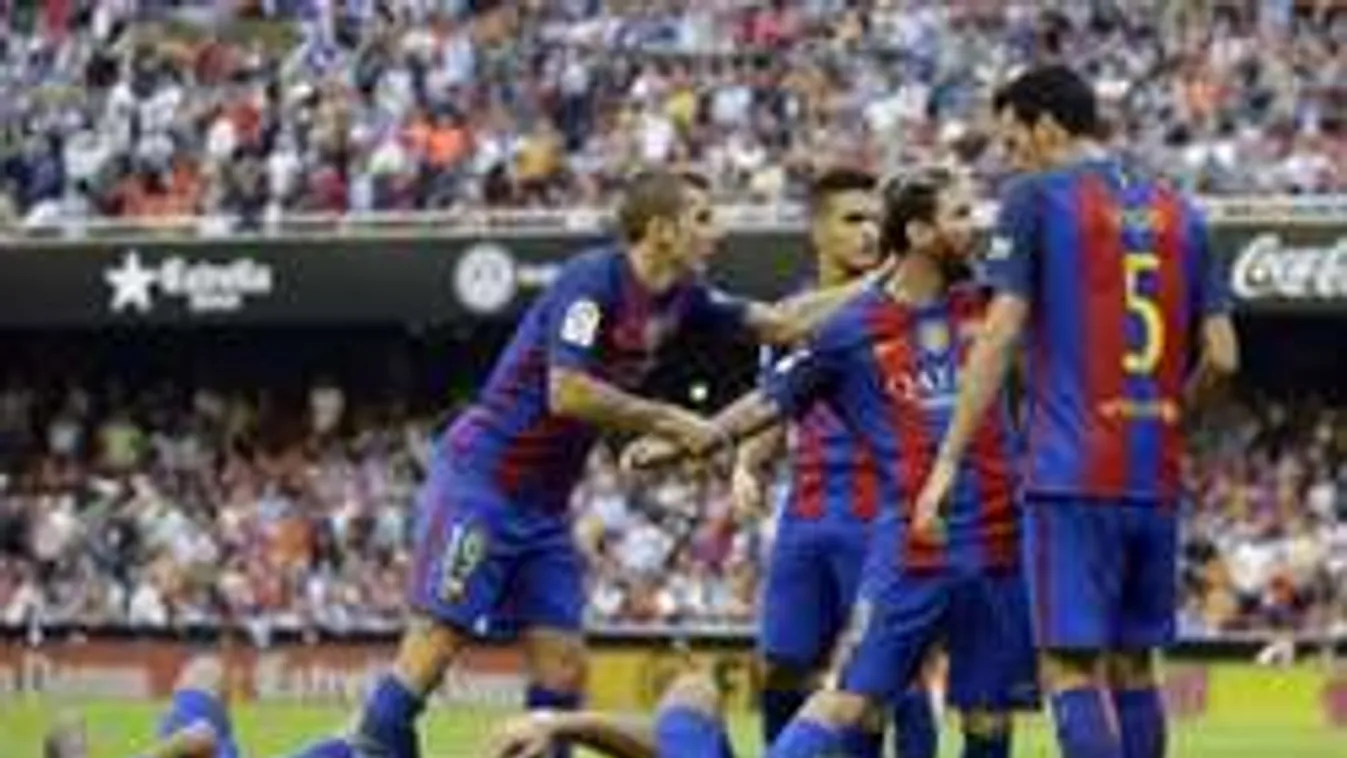 Óriási botrány a Barca-meccsen, Messit úgy kellett lefogni - Videó