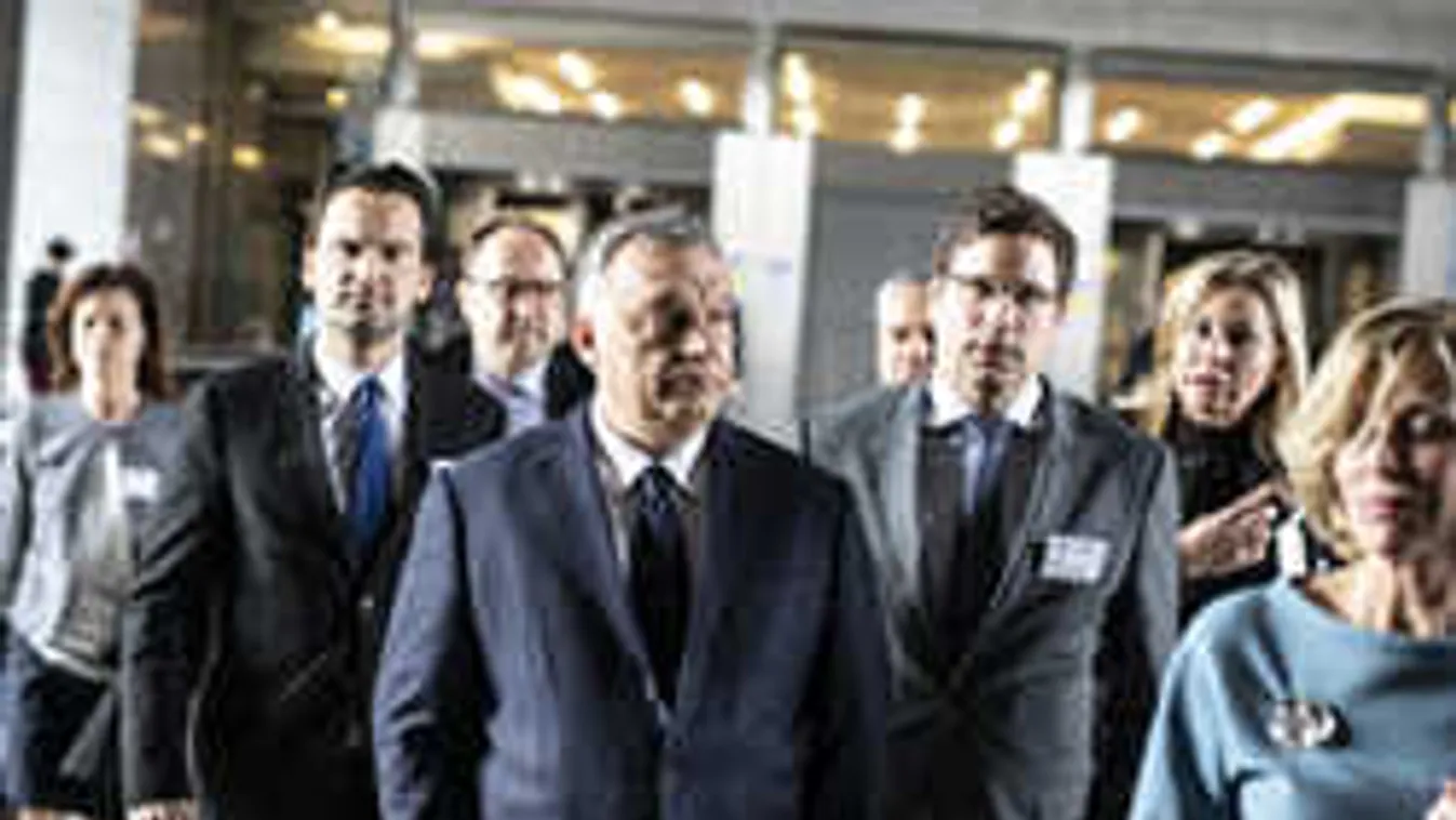 Orbán Viktor: A Fidesz még marad a Néppártban