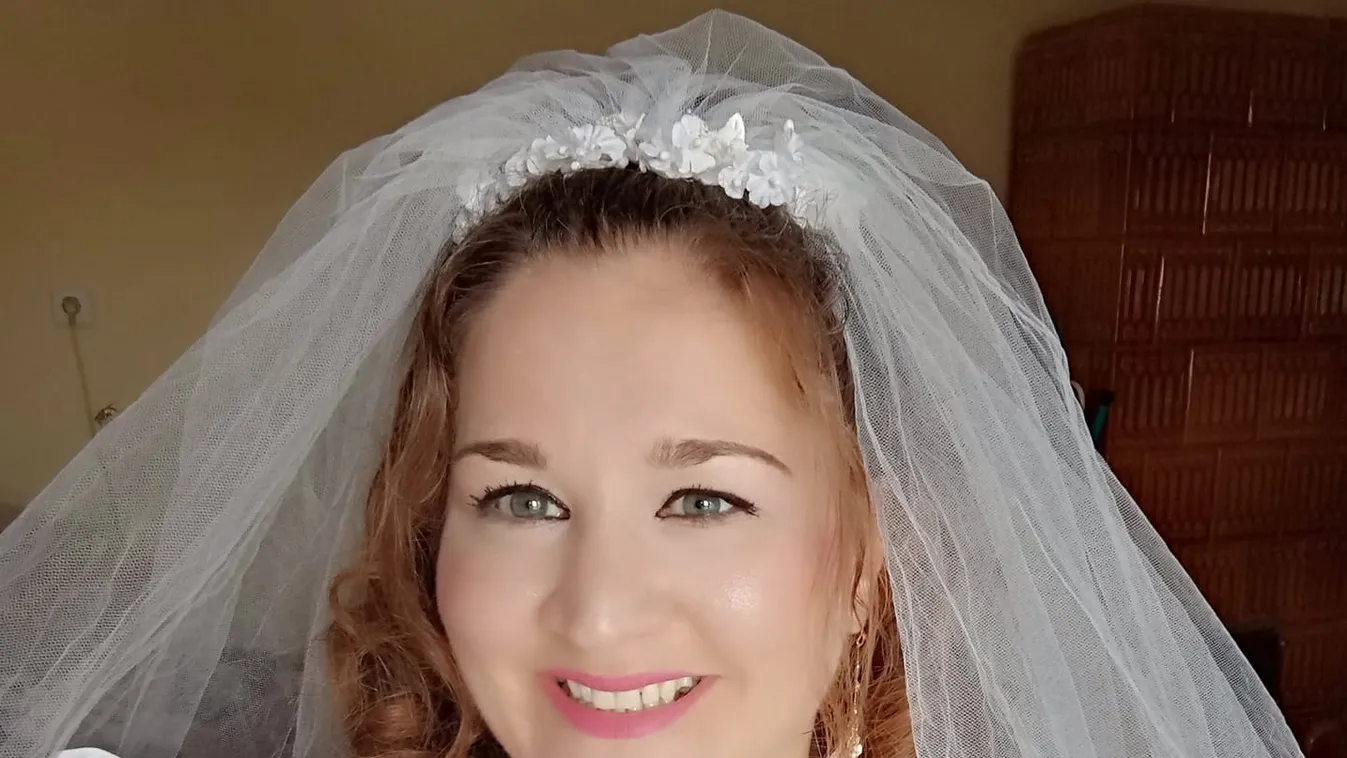 Borzalmas viharba került a várandós magyar énekesnő, a kislánya elsírta magát a rémülettől