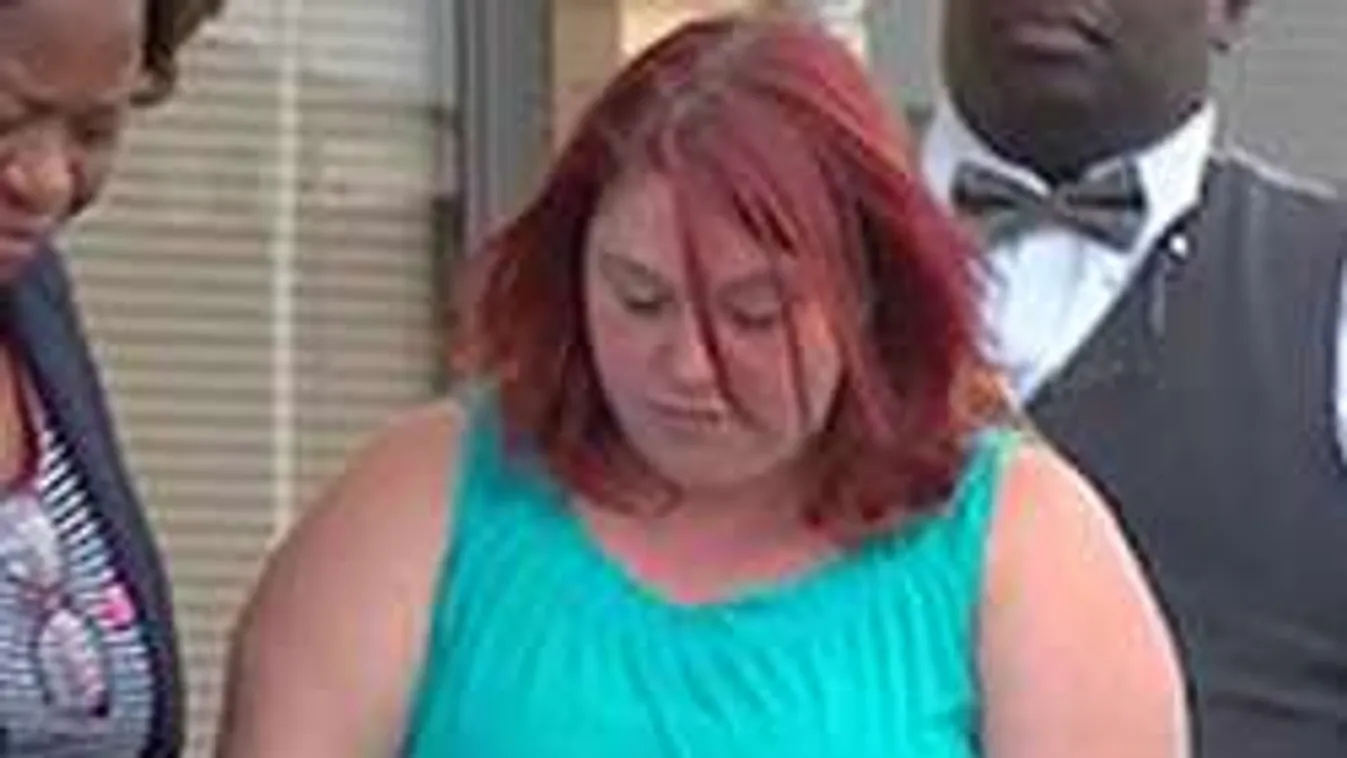 Videóra vette vad orgiáját a diákjával szexelő tanárnő!