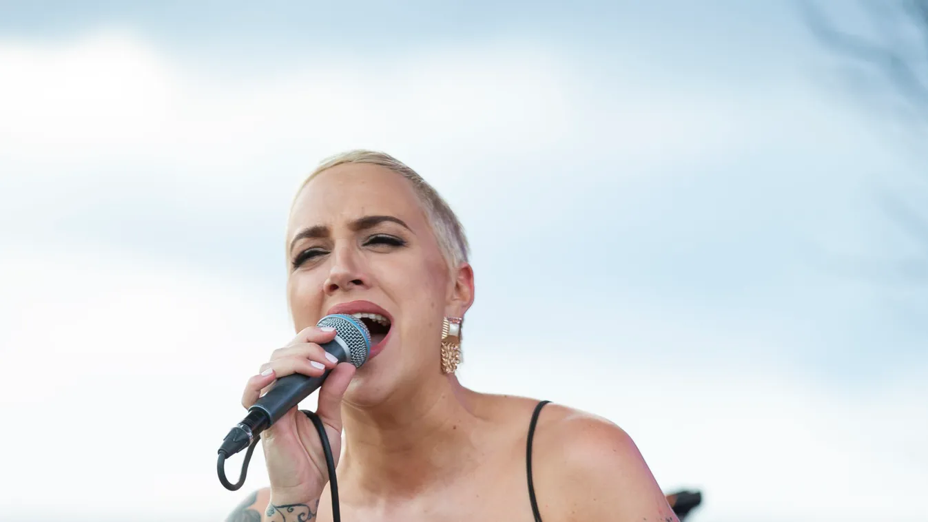 A veszély valós: Tóth Gabi belátta, az emberek félnek a vírustól