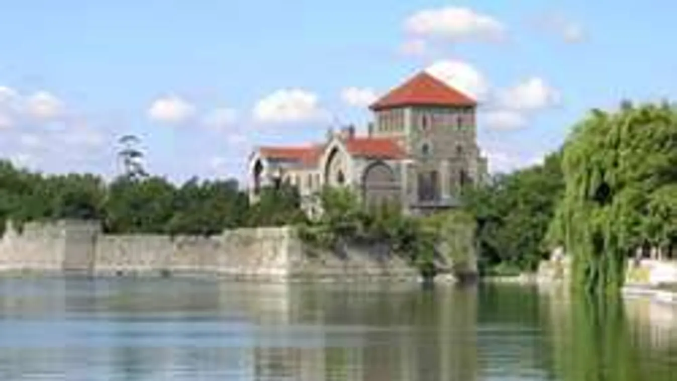 3 éves kisfiú fulladt  rejtélyes módon a tatai tóba