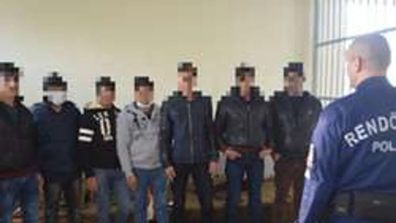 Budapest felé tartó migránsokat fogtak a rendőrök az M1-esen!