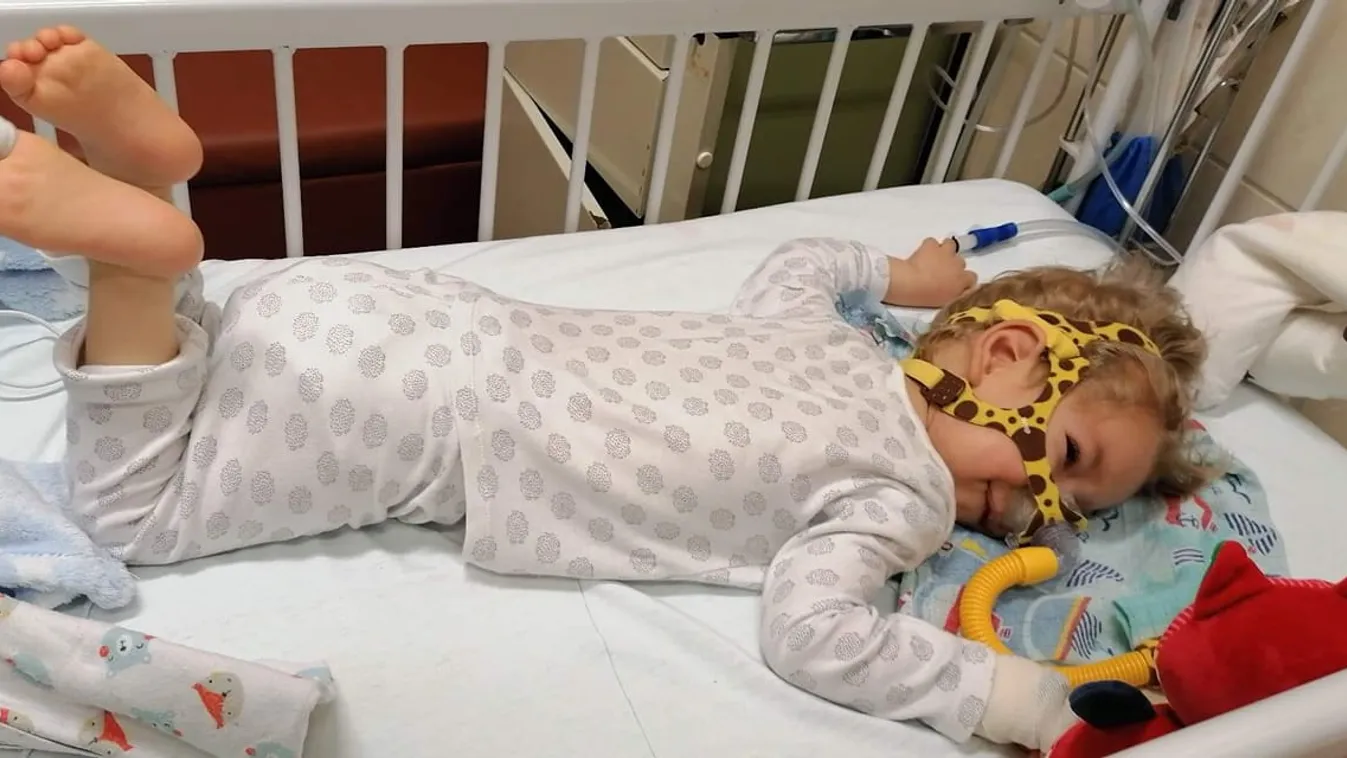 Az SMA-s Zsombi kórházban feküdt, anyukája a Ripostnak beszélt arról, hogy van most a kisfiú