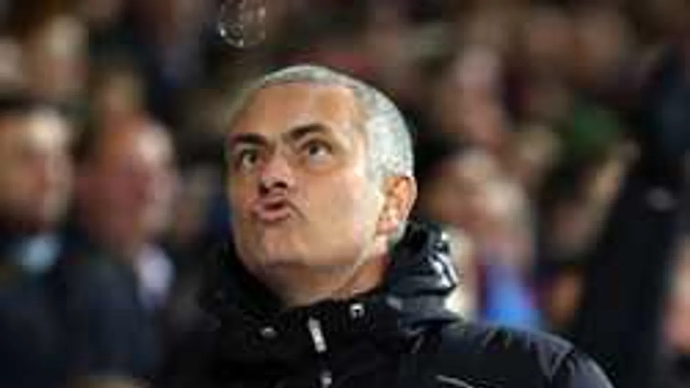 Botrány fenyeget, Mourinho megalázza játékosait