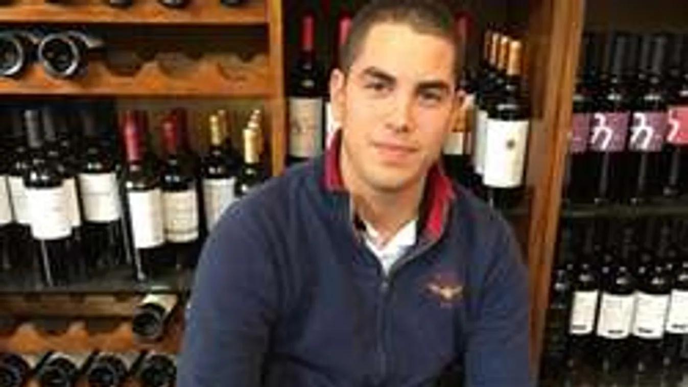 Szörnyethalt a fiatal herceg Londonban, miután elgázolta egy kamion