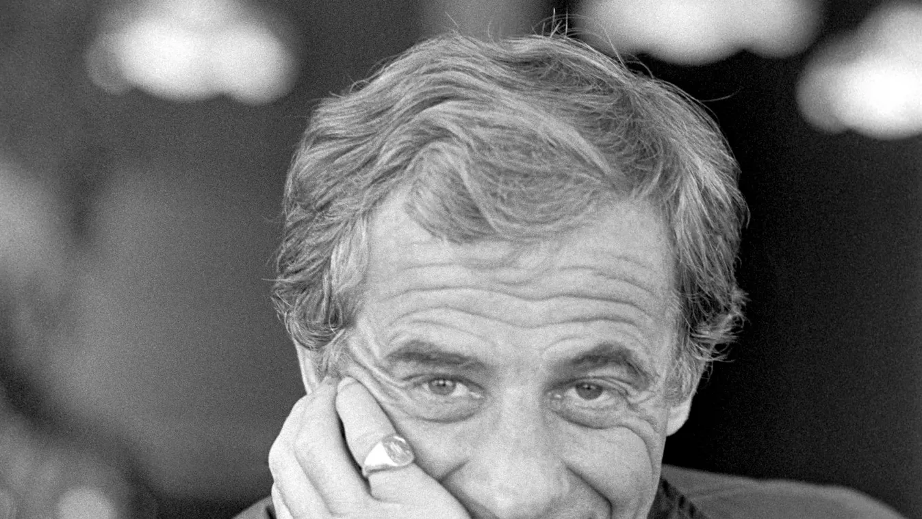 Jean Paul Belmondo sur le tournage de Joyeuses Pâques à Nice en 1984.