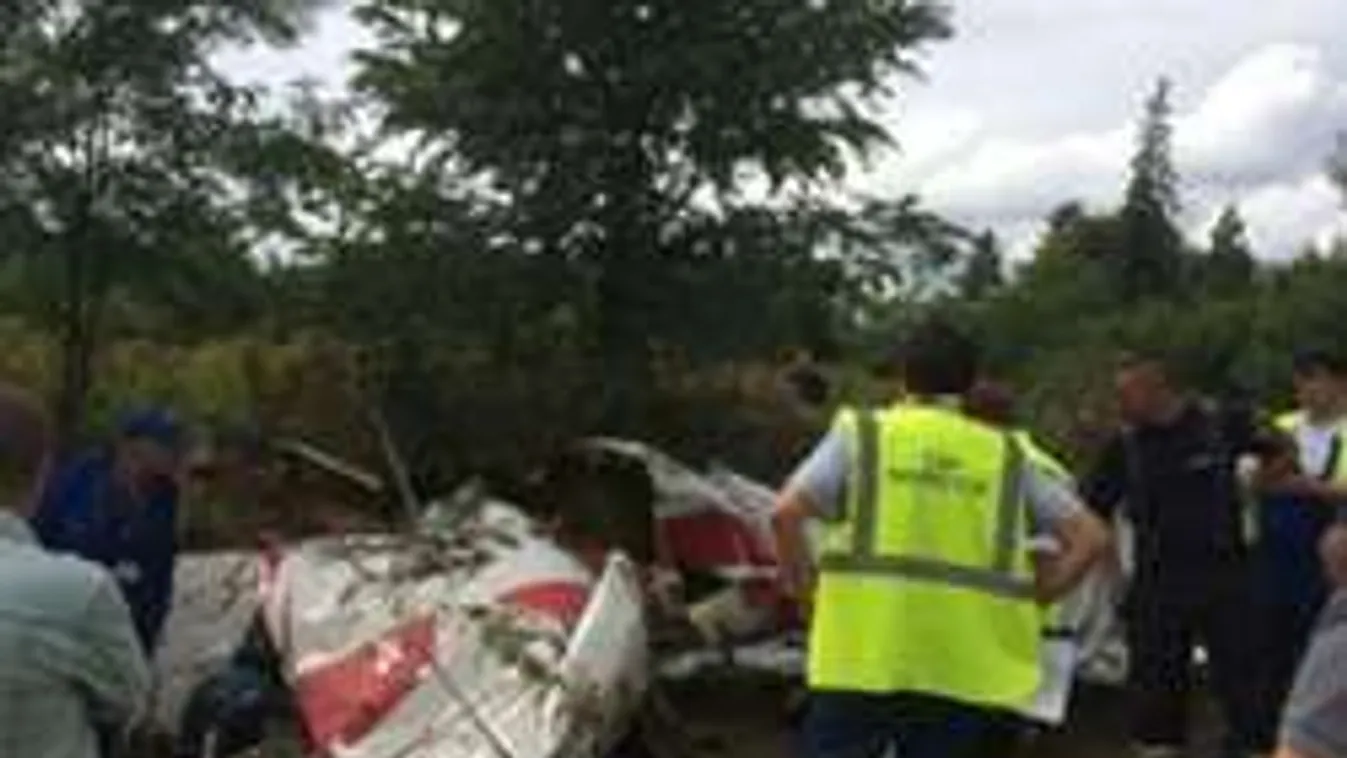 Utolsó út: itt temetik el a gödöllői repülőbalesetben elhunyt kisfiút és anyját