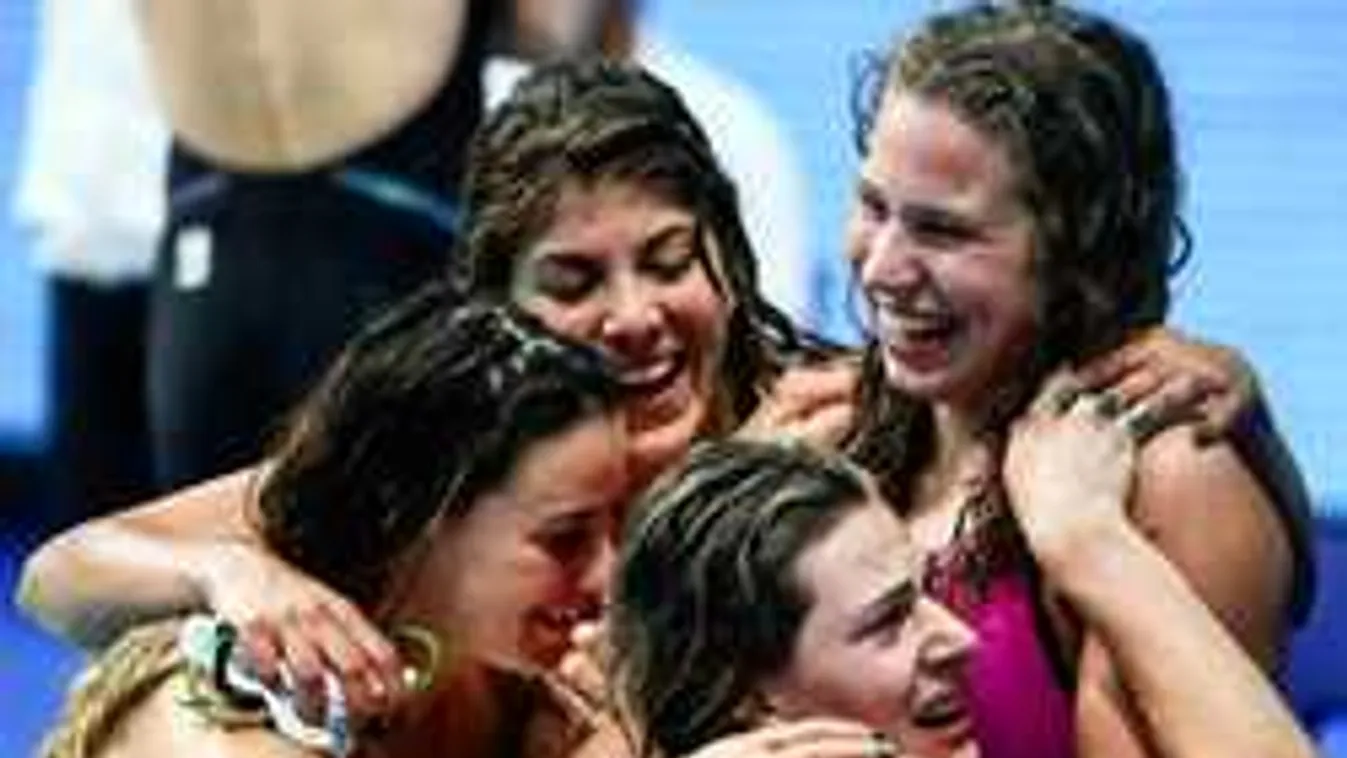 Pucér fotó került elő a vadóc magyar úszólányról